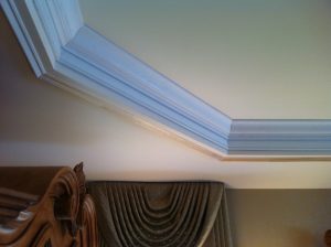 Cost to install crown moulding in your home