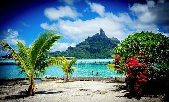 average trip price to bora bora