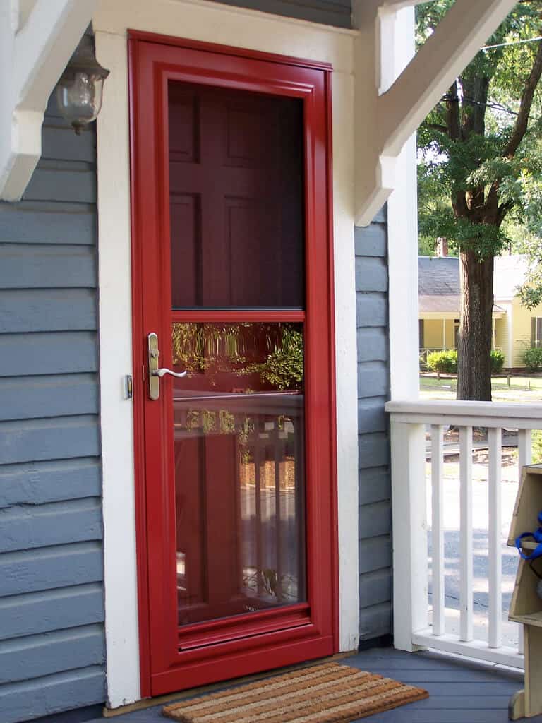 cost to replace screen on screen door